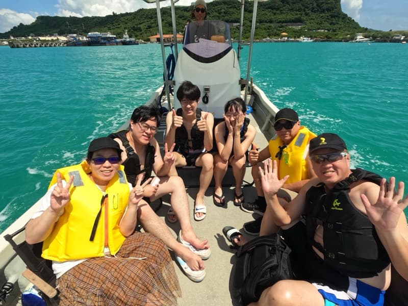穏やかな海でSUP