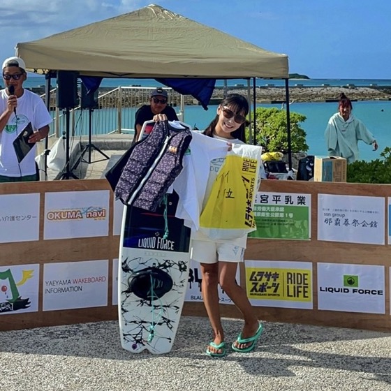 Asuka at a wakeboarding prize ceremony